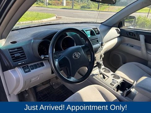 Used 2010 Toyota Highlander 4WD w/ Extra Value Pkg 2 image 8