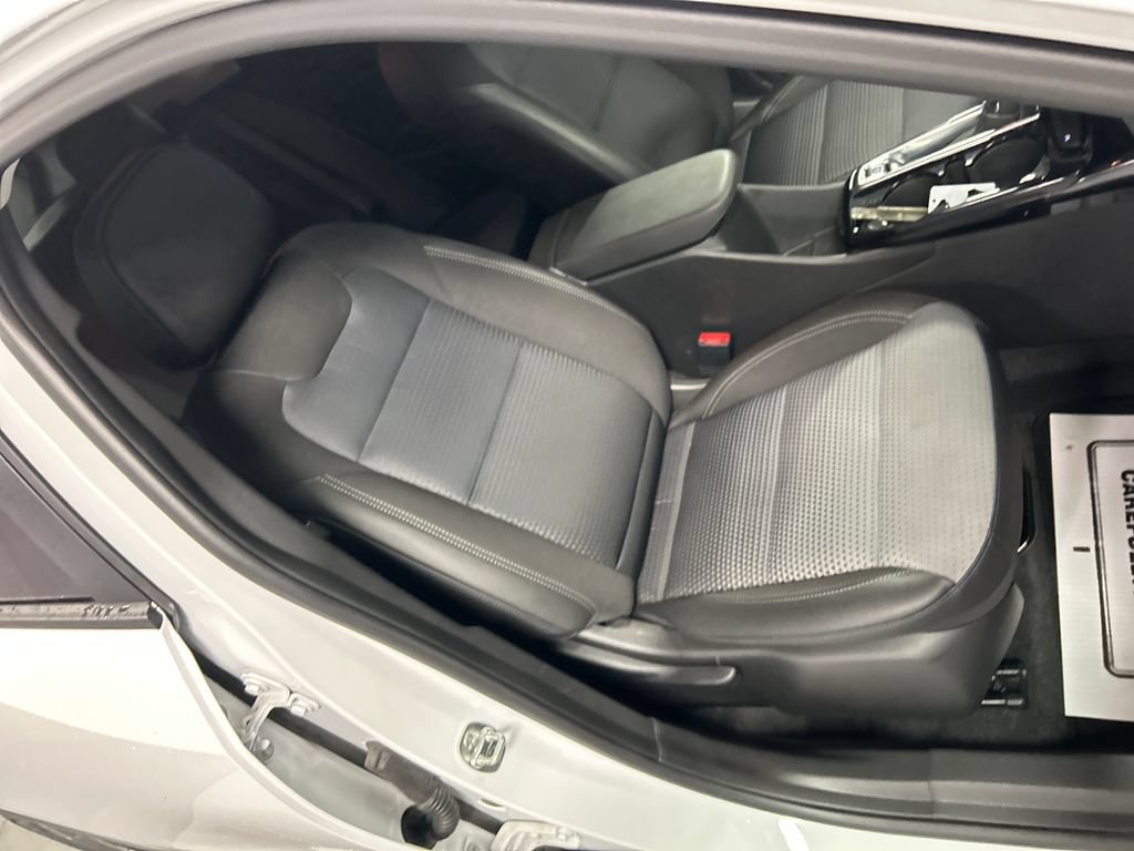 Used 2025 Chevrolet Trax LT FWD image 23