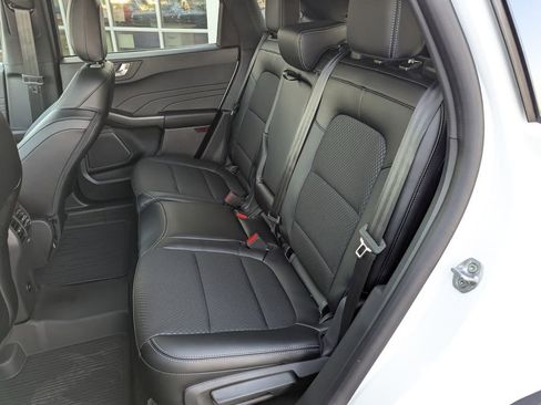 New 2026 Ford Escape SE w/ Class II Trailer Tow Package FWD image 29