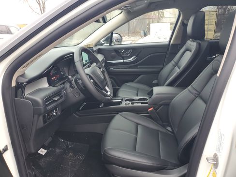 New 2026 Lincoln Corsair Premiere image 12