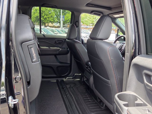 Used 2025 Honda Ridgeline TrailSport image 12