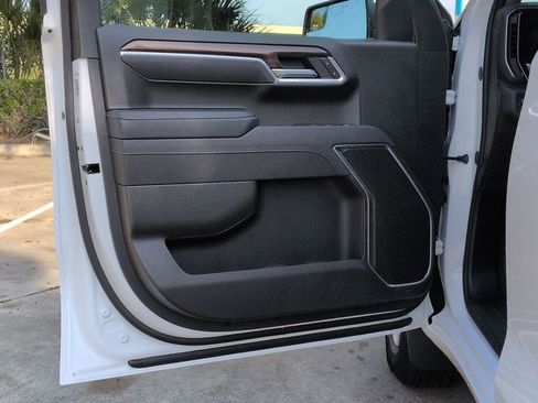 Used 2026 Chevrolet Silverado 1500 LT RWD image 9