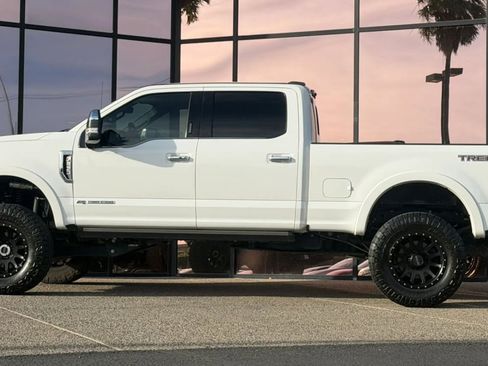 Used 2022 Ford F250 Platinum w/ Tremor Off-Road Package AWD/4WD image 8