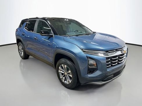 New 2026 Chevrolet Equinox LT w/ Safety and Technology Package FWD image 5