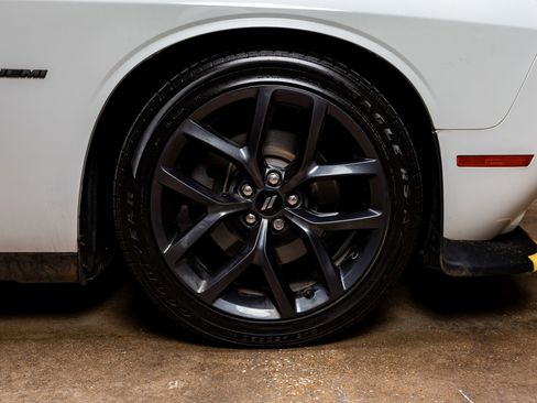 Used 2019 Dodge Challenger R/T w/ Blacktop Package image 11