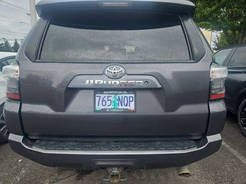 Used 2017 Toyota 4Runner SR5 Premium AWD/4WD image 4