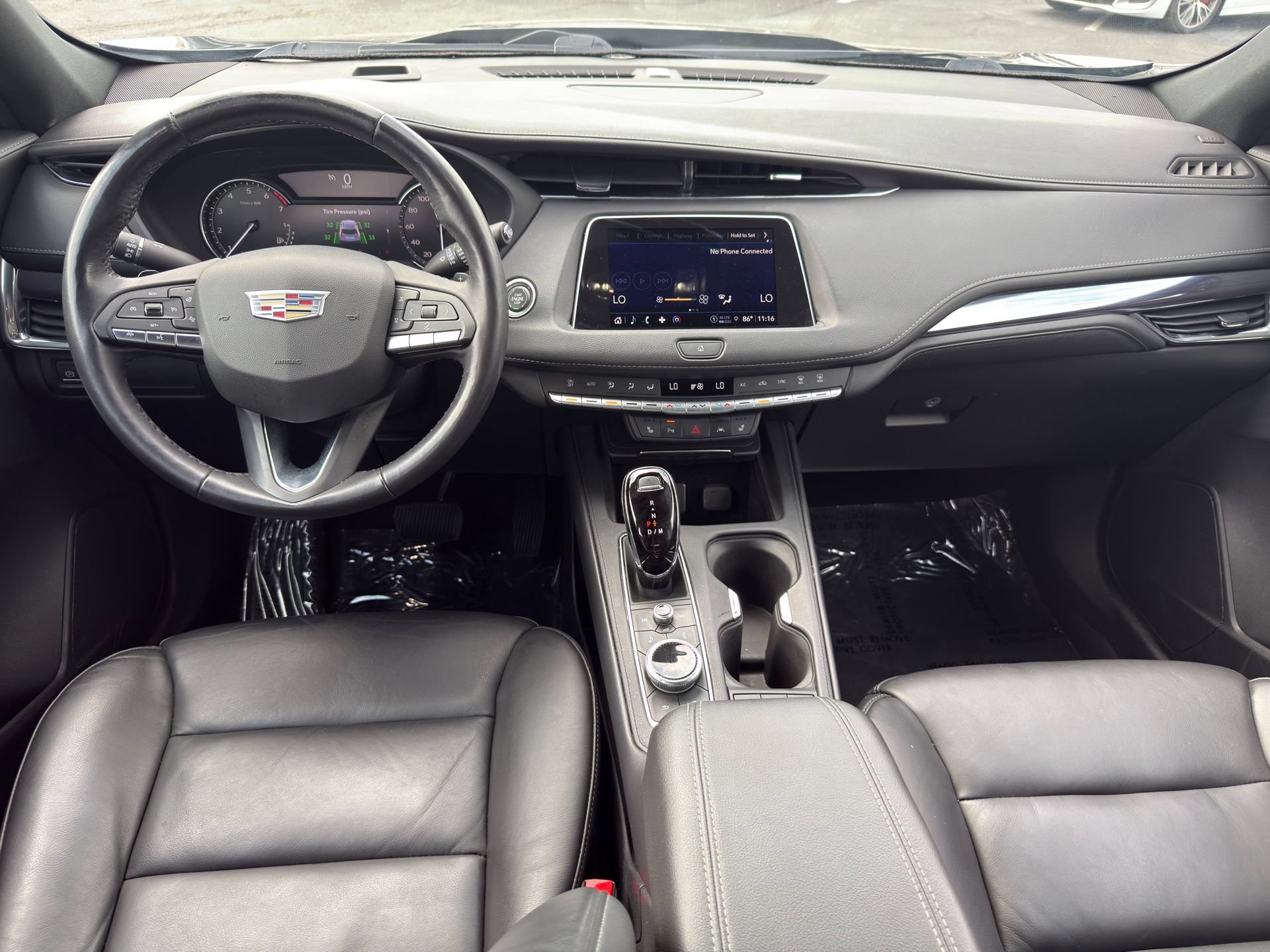 Used 2023 Cadillac XT4 Luxury w/ Cold Weather Package FWD image 27