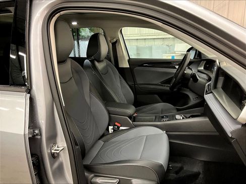 New 2026 Volkswagen Tiguan SE image 31