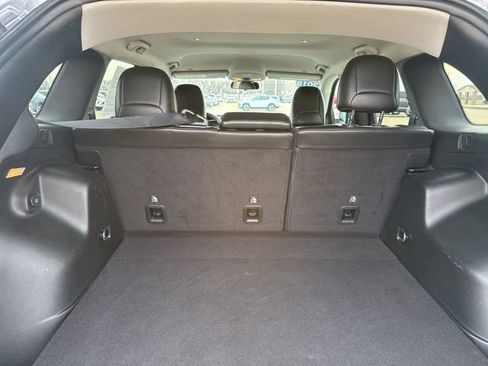 Used 2019 Jeep Cherokee Latitude Plus w/ Cold Weather Group image 42