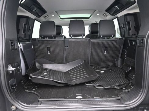 Used 2020 Land Rover Defender 110 HSE image 22