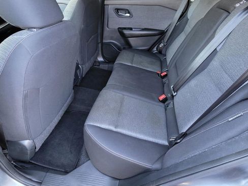 Used 2023 Nissan Rogue SV image 8