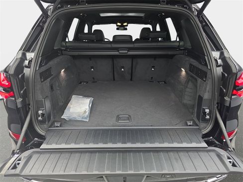 New 2026 BMW X5 xDrive40i w/ M Sport Package image 12