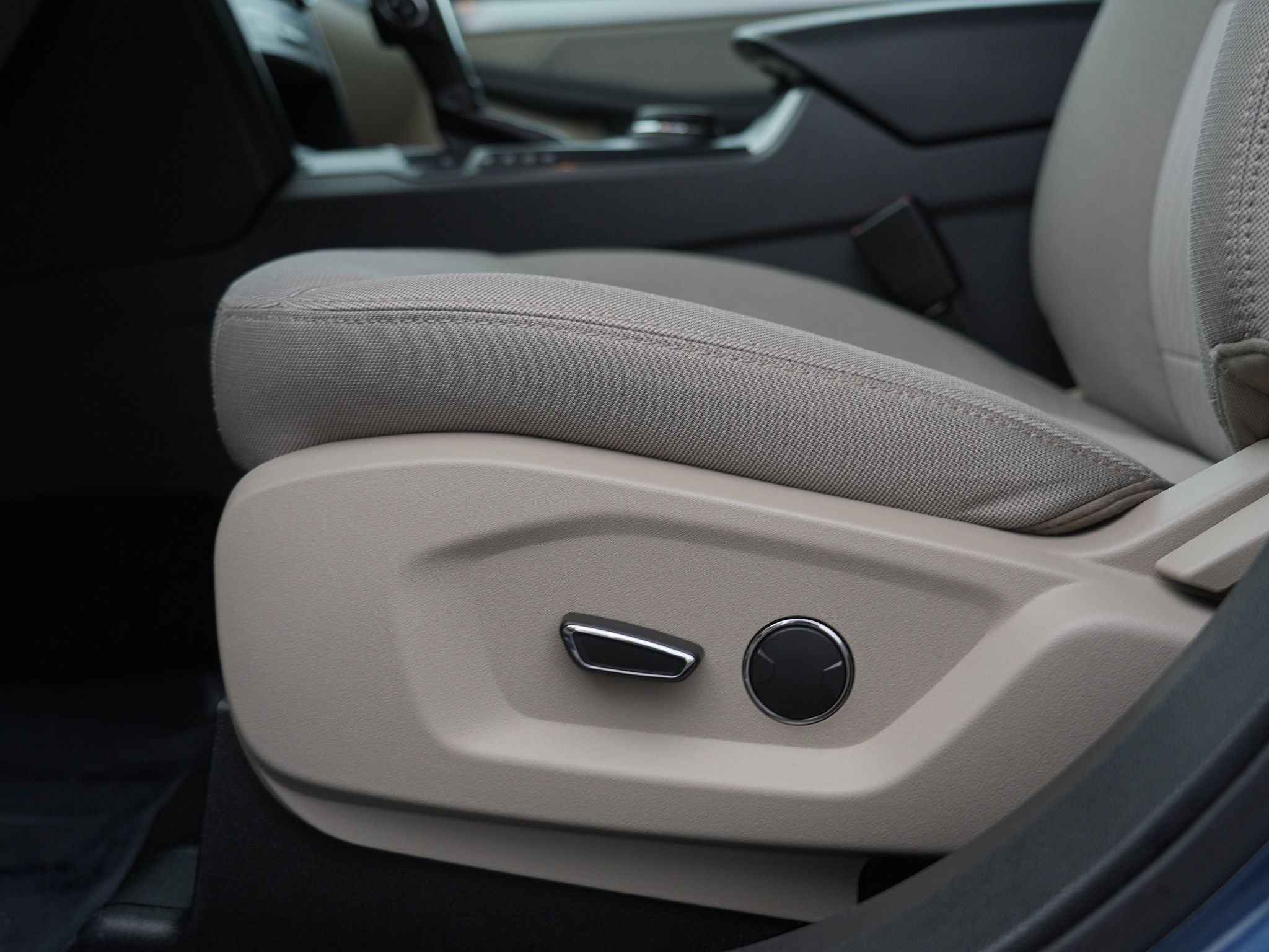 Used 2018 Ford Explorer 4WD image 15