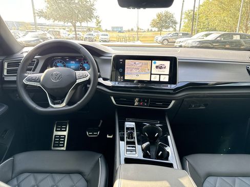 Used 2026 Volkswagen Atlas Cross Sport SEL Premium R-Line image 19