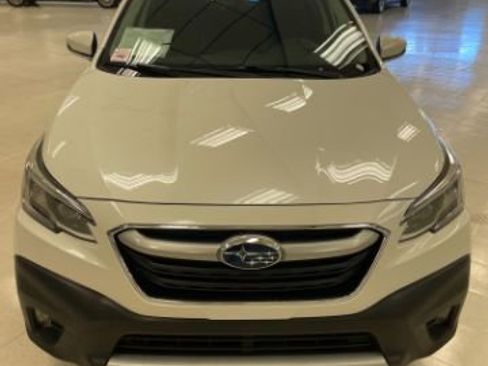 Used 2022 Subaru Outback Limited AWD/4WD image 2