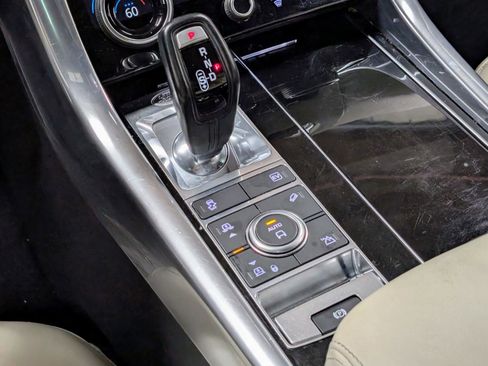 Used 2020 Land Rover Range Rover Sport HSE image 27