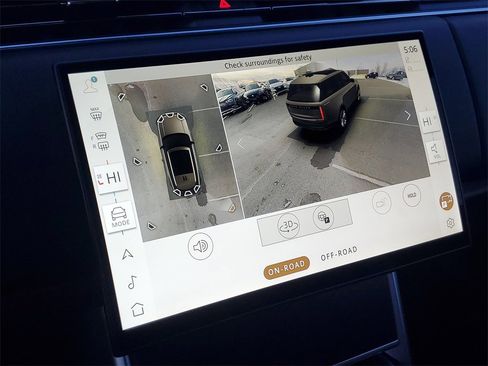 New 2025 Land Rover Range Rover SE image 22