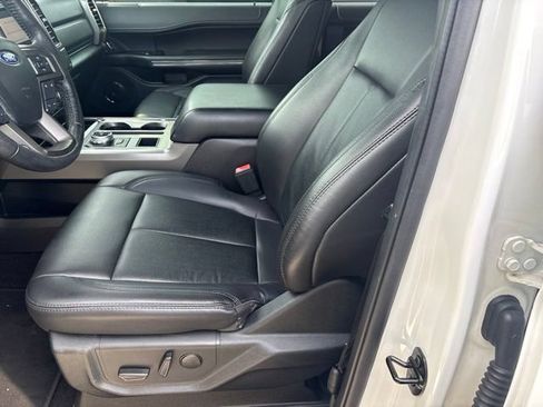 Used 2020 Ford Expedition XLT RWD image 9