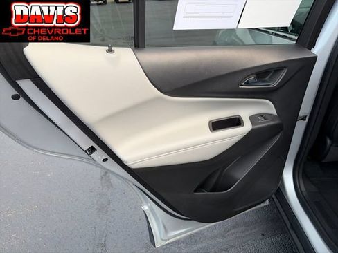 Used 2020 Chevrolet Equinox Premier AWD/4WD image 16