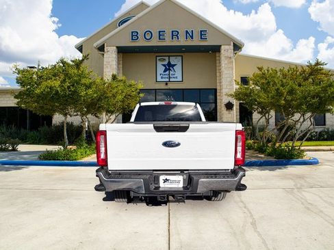 Used 2024 Ford F250 XLT image 4