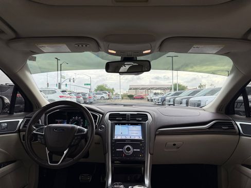 Used 2017 Ford Fusion Platinum image 20