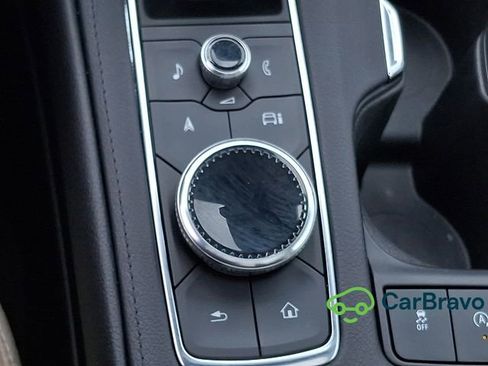 Certified 2024 Cadillac XT4 Premium Luxury AWD/4WD image 25