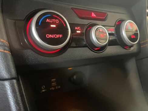 Used 2022 Subaru Crosstrek 2.5i Limited w/ Moonroof Package 2 image 13