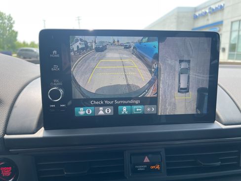 New 2025 Honda Pilot TrailSport image 39