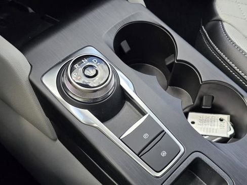 New 2024 Ford Escape SE w/ PHEV Premium Package image 30