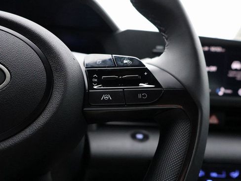 New 2025 Hyundai Elantra Sport image 28