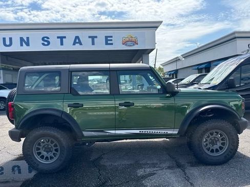 Used 2025 Ford Bronco 4-Door AWD/4WD image 4