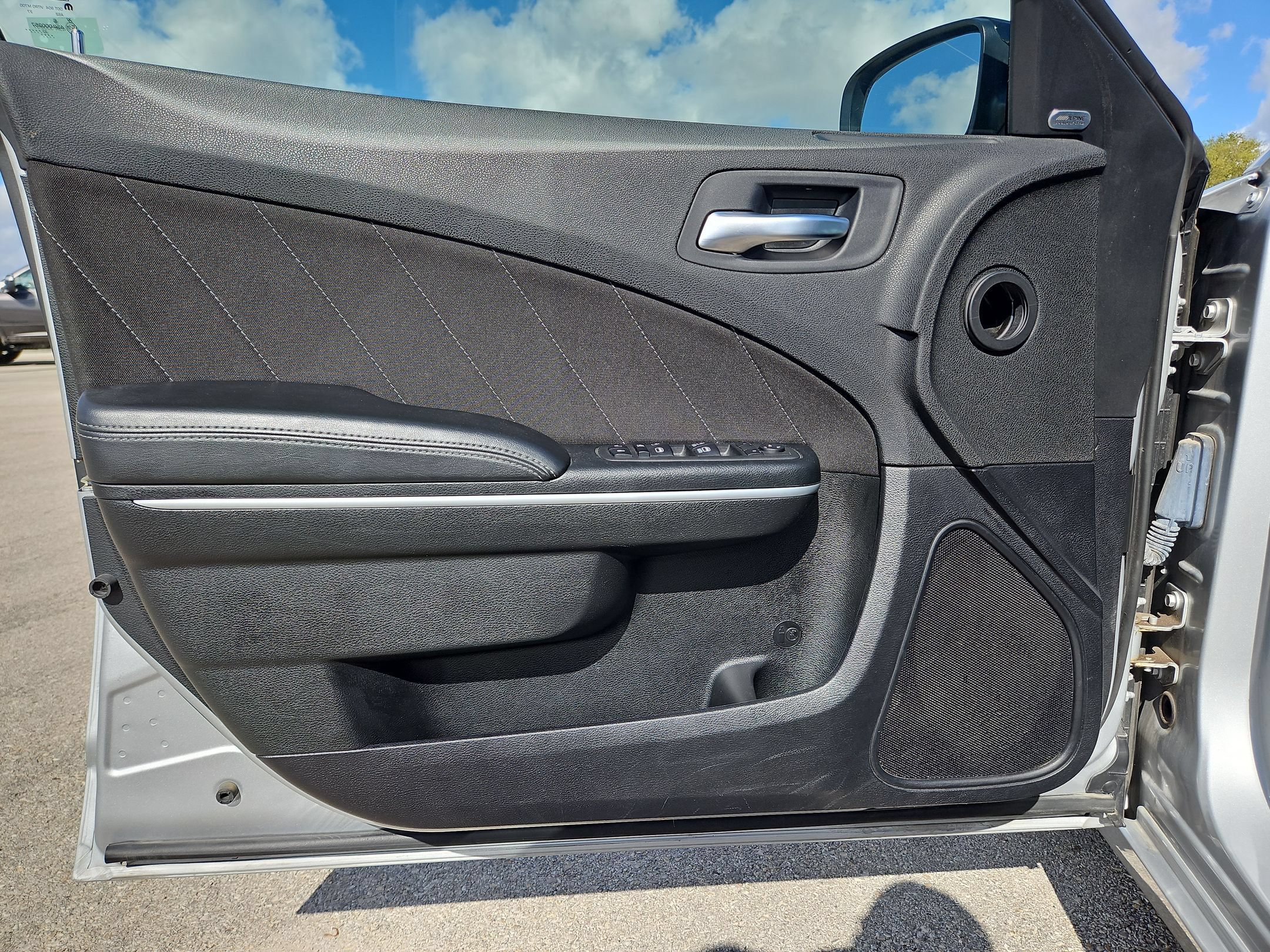 Used 2023 Dodge Charger SXT RWD image 11