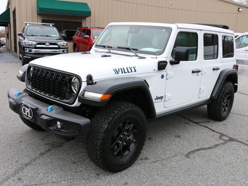 Used 2024 Jeep Wrangler Unlimited image 1