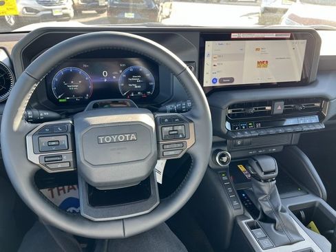 Certified 2025 Toyota Land Cruiser image 23