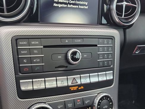 Used 2019 Mercedes-Benz SLC 300 image 26
