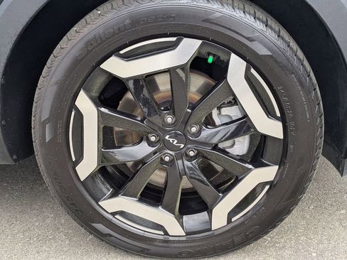 Used 2023 Kia Telluride EX image 10