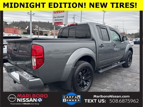 Certified 2020 Nissan Frontier SV w/ Midnight Edition Floor Mats image 7