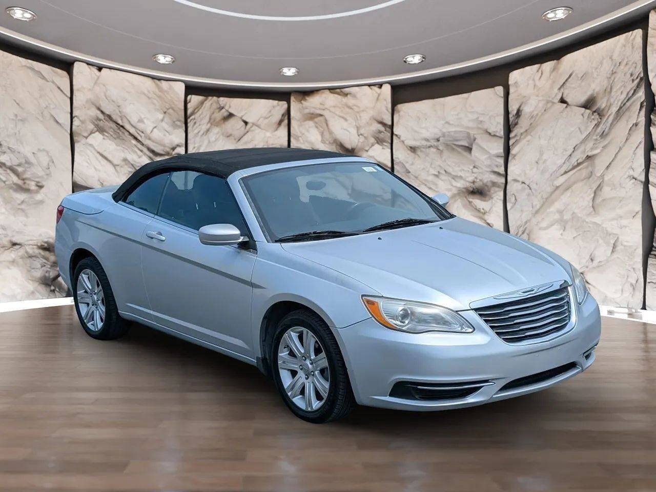 Used 2012 Chrysler 200 Touring w/ Cold Weather Group FWD image 18
