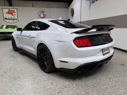 Used 2020 Ford Mustang Shelby GT500 w/ Technology Package RWD image 5