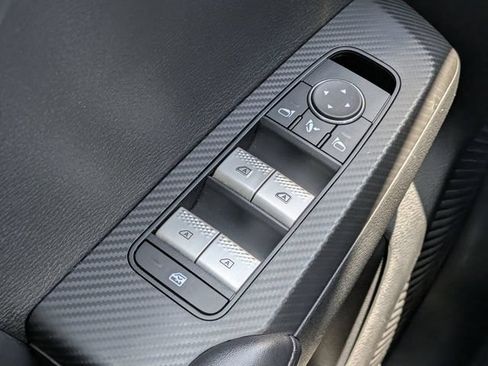 Used 2024 Mitsubishi Outlander SE FWD image 21