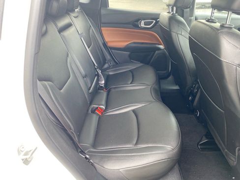 Used 2025 Jeep Compass Limited AWD/4WD image 26