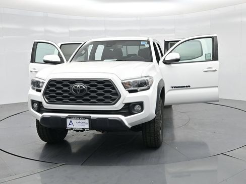 Used 2023 Toyota Tacoma TRD Off-Road AWD/4WD image 25