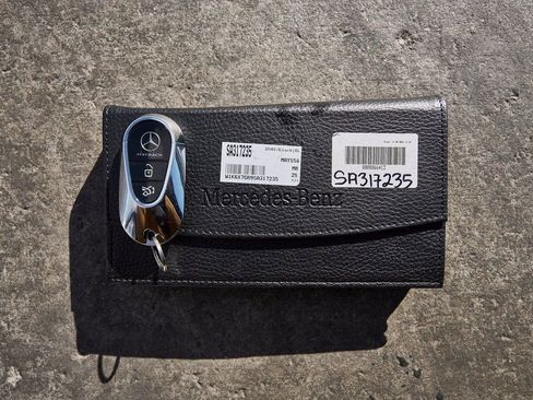 Used 2025 Mercedes-Benz Maybach S 580 4MATIC image 68