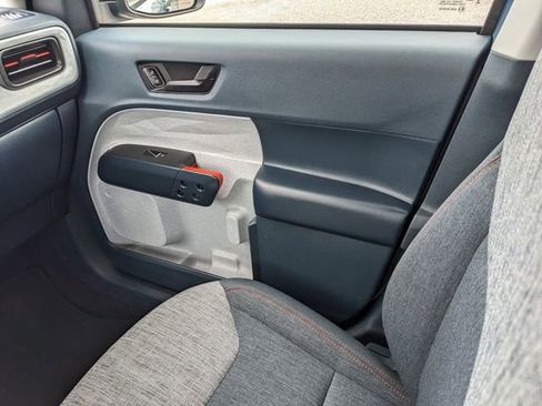 Used 2023 Ford Maverick XLT image 17