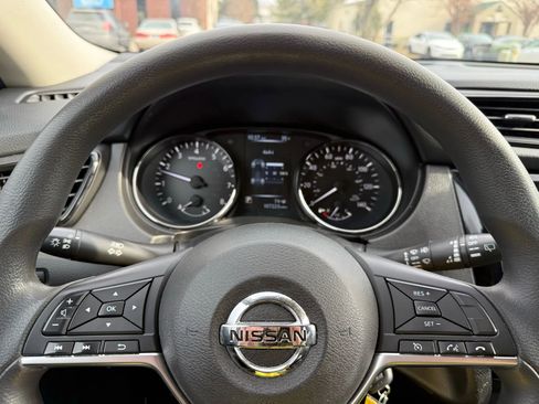 Used 2017 Nissan Rogue S w/ S Appearance Package image 13