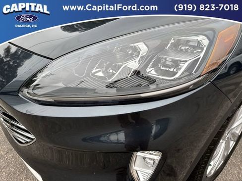 Certified 2022 Ford Escape Titanium w/ Titanium Elite Package image 11