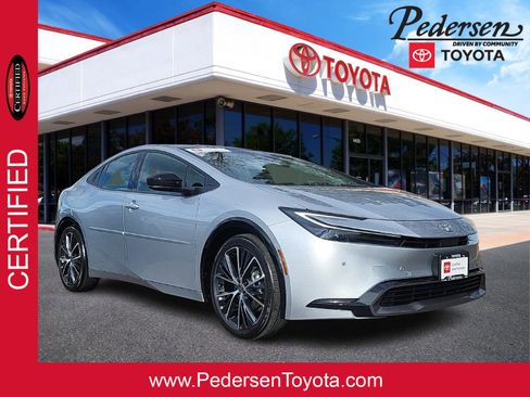 Certified 2025 Toyota Prius XLE image 1