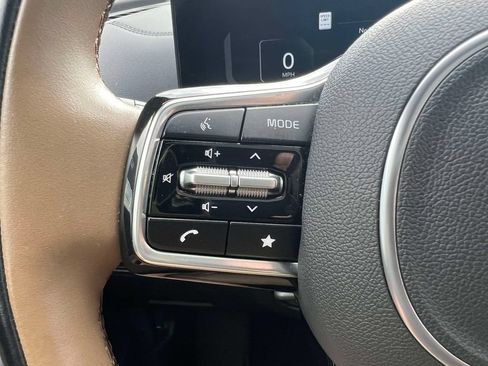Certified 2025 Kia Sorento SX Prestige w/ Olive Brown Leather Package AWD/4WD image 25
