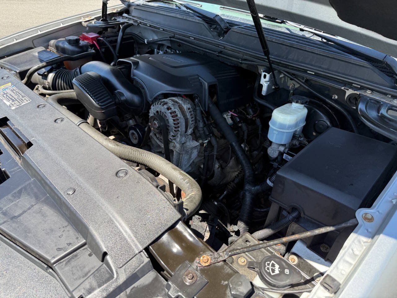 Used 2010 Chevrolet Suburban LT AWD/4WD image 44