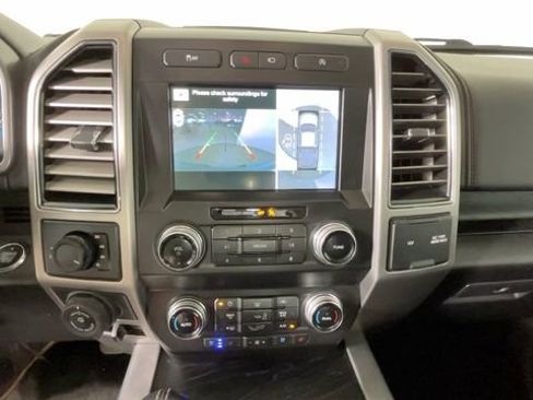 Used 2019 Ford F150 Platinum w/ Equipment Group 701A Luxury AWD/4WD image 32